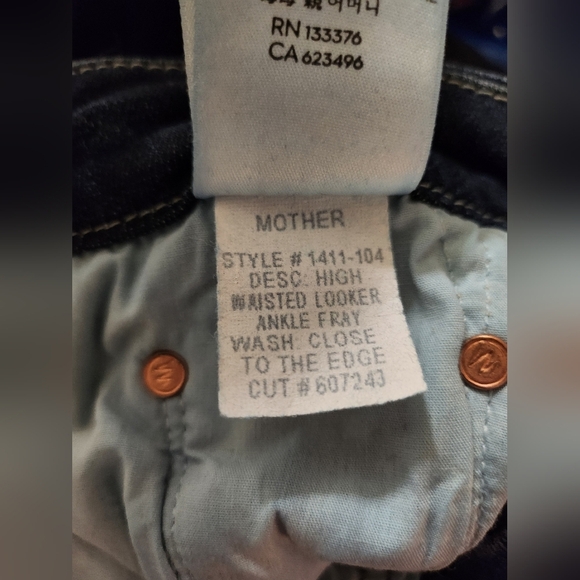 MOTHER The Looker High-Rise Ankle Fray Skinny Jeans in Close to the Edge 24 - Picture 13 of 16